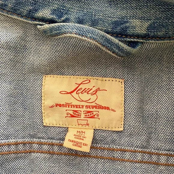 Levi’s Denim Jacket - Picture 4 of 5